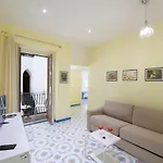 Aparthotel House
