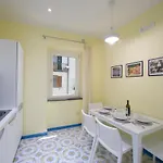 House Aparthotel 4*