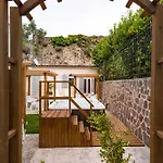 House Aparthotel 4*