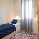 Aparthotel House 4*