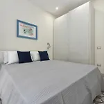 Aparthotel House 4*
