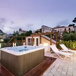 Aparthotel House 4*
