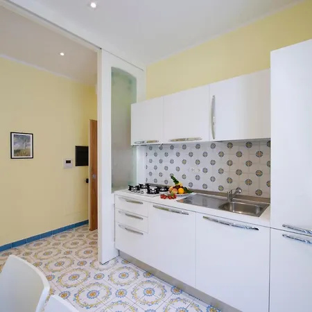 House 4*
