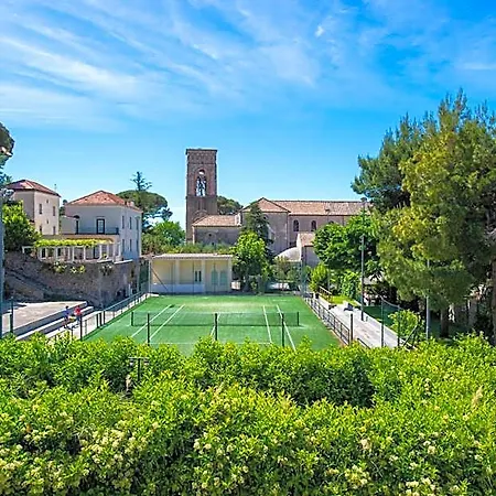 Hotel apartamentowy House 4*